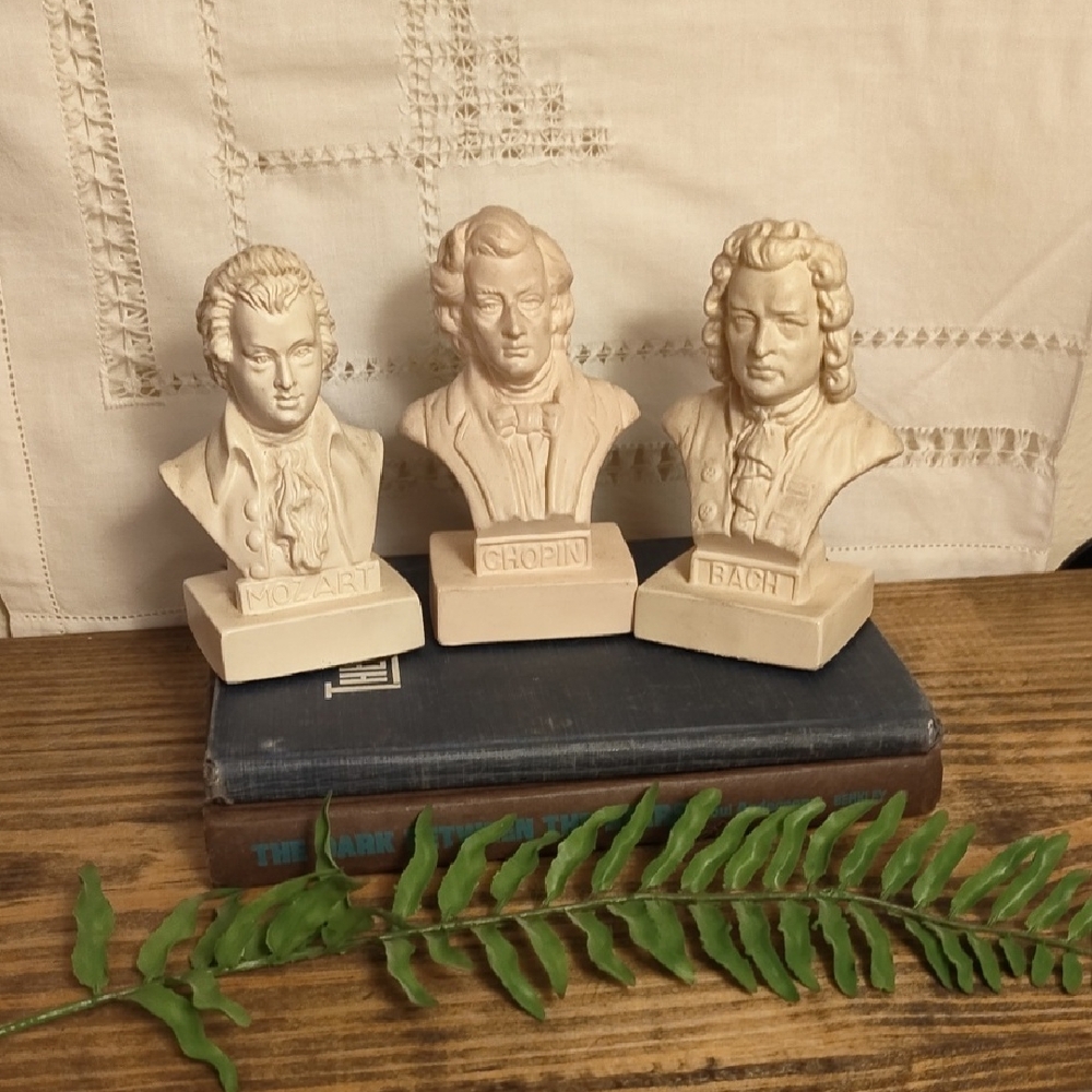Classical Composer Bust Set in Cream – Home Accents Decor